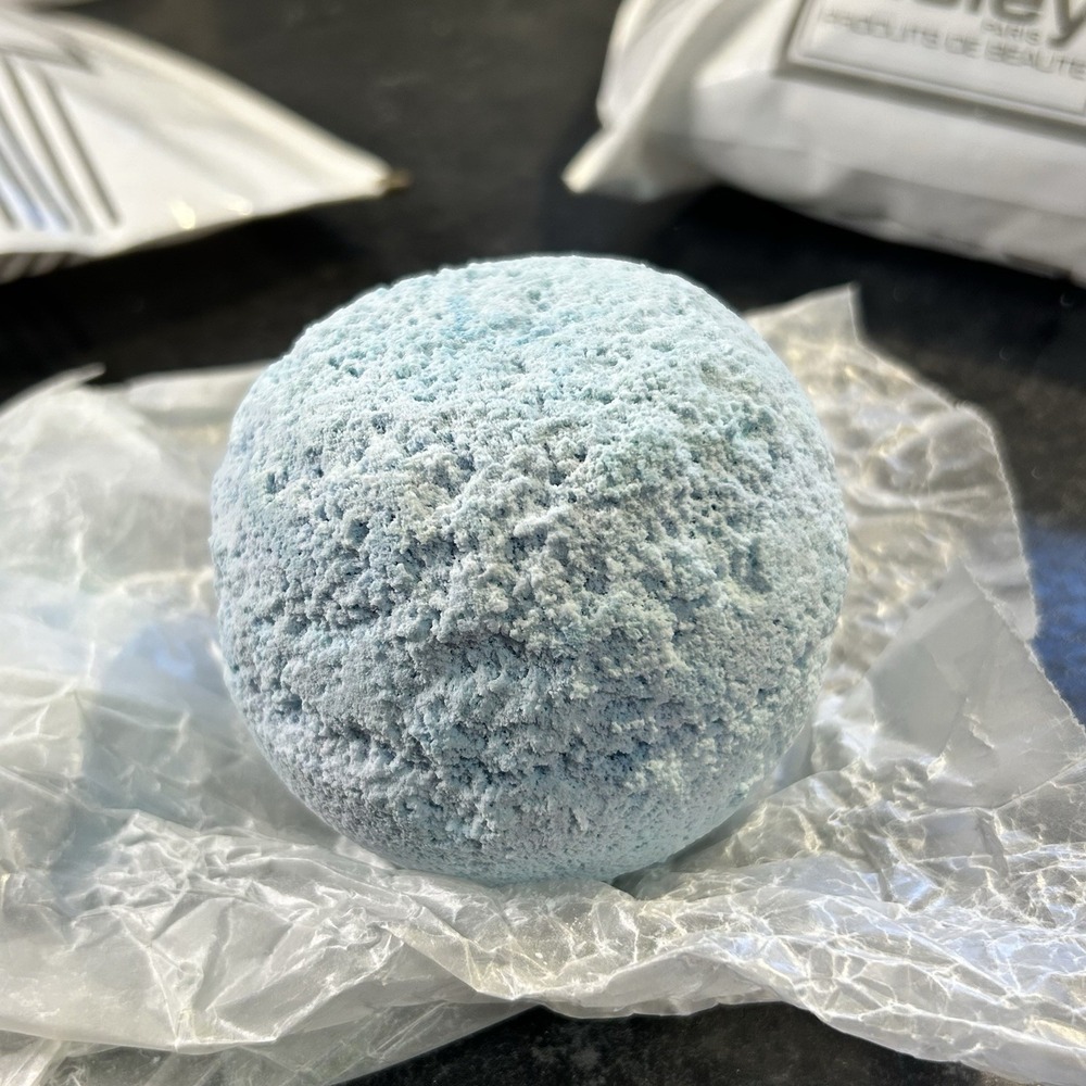 NEW Sisley Fizzie Bath‎ Bomb Large 3 Inch Ball VHTF Discontinued